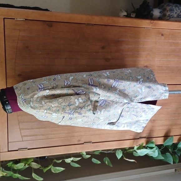 MOBB SCRUBS TOP - Picture 4 of 8